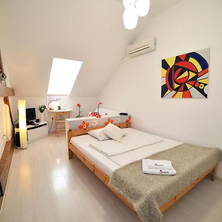 Studio Apartment White Zagreb Eksteriør billede