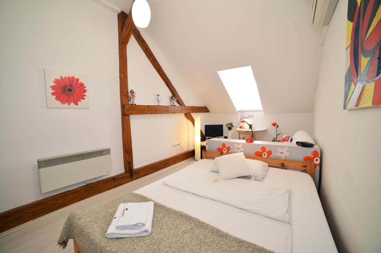 Studio Apartment White Zagreb Eksteriør billede