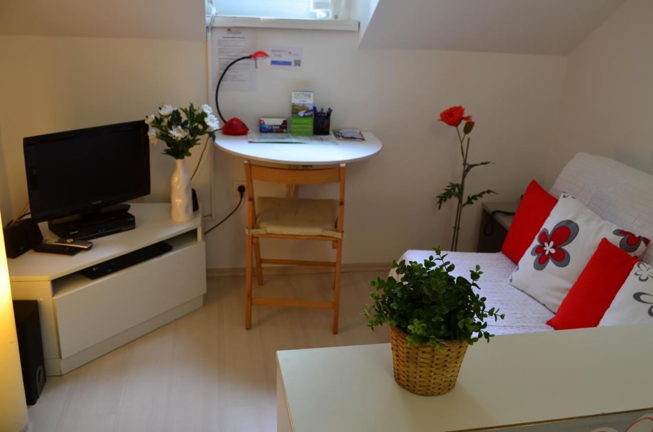 Studio Apartment White Zagreb Eksteriør billede